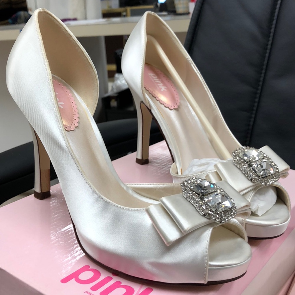 Pink Paradox London Pumps